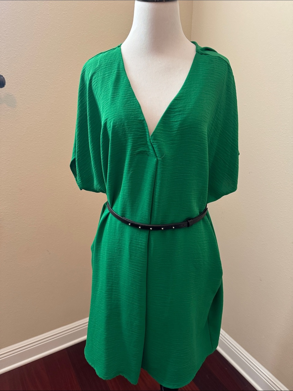 Green V-Neck Tunic - Picture 6 of 6